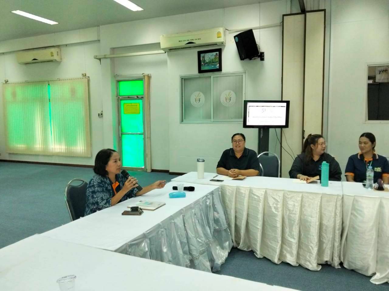 title - ศกร.จัดประชุมให้การต้อนรับข้าราชการที่ย้ายมาปฏิบัติหน้าที่ พร้อมติดตามความก้าวหน้าการดำเนินงานโครงการส่งเสริมและพัฒนาสินค้าเกษตรชีวภาพ ปีงบประมาณ 2569 และความก้าวหน้าในการจัดทำฐานการเรียนรู้การเกษตรครบวงจร
